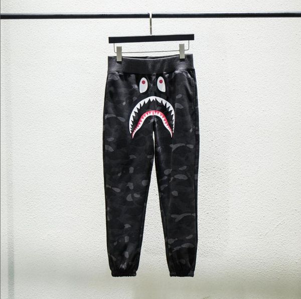 ape-fashoin designers mens luxurys autumn and winter new camouflage men and women plus velvet casual pants teen loose sports beam trousers, Black
ape-fashoin designers mens luxurys autumn and winter new camouflage men and women plus velvet casual pants teen loose sports beam trousers, Black