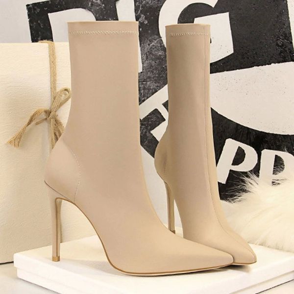 2021 spring shoes women fashion boots brand women high heels boots ladies heeled ankle botas thin heel 10cm a3201 #wu8t, Black
2021 spring shoes women fashion boots brand women high heels boots ladies heeled ankle botas thin heel 10cm a3201 #wu8t, Black