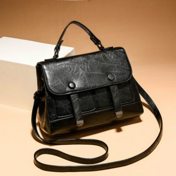 2018 new fashion bag, women's shaped bag, slung one shoulder handbag factory, sweet lady, large capacity and multi-function
2018 new fashion bag, women's shaped bag, slung one shoulder handbag factory, sweet lady, large capacity and multi-function