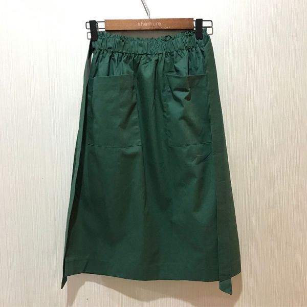 2021 new vintage stretch high waist summer midi pocket design saia women a-line skirt with belt jupe femme qcis, Black
2021 new vintage stretch high waist summer midi pocket design saia women a-line skirt with belt jupe femme qcis, Black