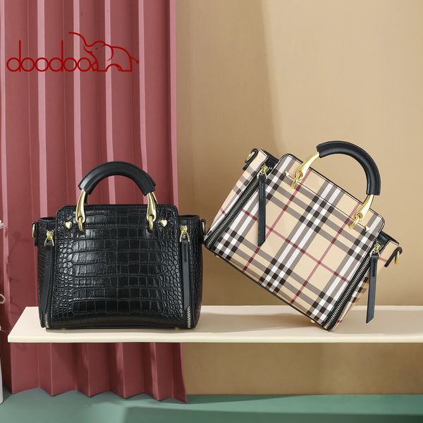 ladies fashion crocodile pattern large capacity handbag europe and america fan natural wind leisure diagonal mig white small square bag 9717
ladies fashion crocodile pattern large capacity handbag europe and america fan natural wind leisure diagonal mig white small square bag 9717
