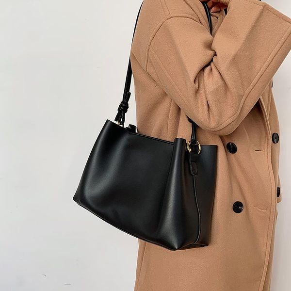 shoulder bags veryme casual simple large buckets bag pu leather crossbody daily shopping female 2021 sac à main de luxe
shoulder bags veryme casual simple large buckets bag pu leather crossbody daily shopping female 2021 sac à main de luxe