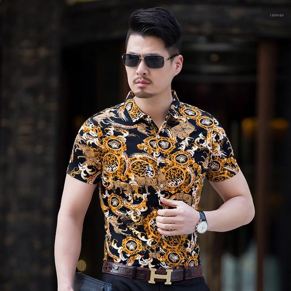 kuyomens camisa masculina men shirts brand 2020 new summer style short sleeve square1, White;black
kuyomens camisa masculina men shirts brand 2020 new summer style short sleeve square1, White;black
