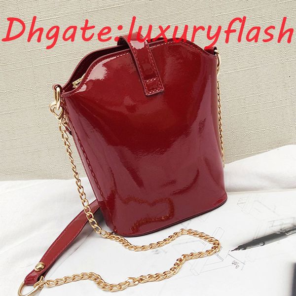 2021 new Fashion Women Patent Leather Handbag Female Fashion Rivet Crossbody Shoulder Bag Ladies Messenger Bag Party Purse Sac A Main Tote
2021 new Fashion Women Patent Leather Handbag Female Fashion Rivet Crossbody Shoulder Bag Ladies Messenger Bag Party Purse Sac A Main Tote