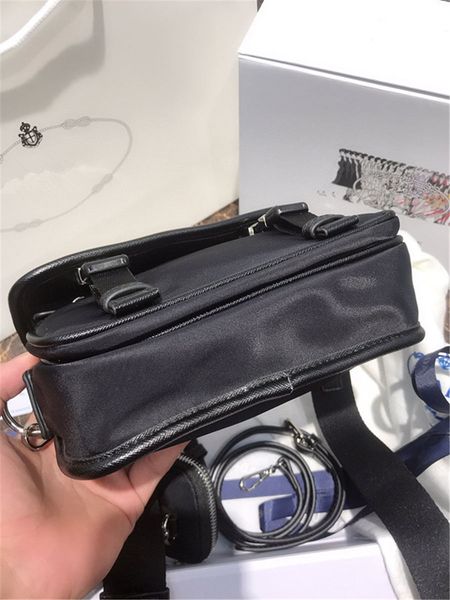 new women's re-edition 2000 tote nylon leather shoulder bag luxury designer women's shoulder bag crossbody bags handbag
new women's re-edition 2000 tote nylon leather shoulder bag luxury designer women's shoulder bag crossbody bags handbag