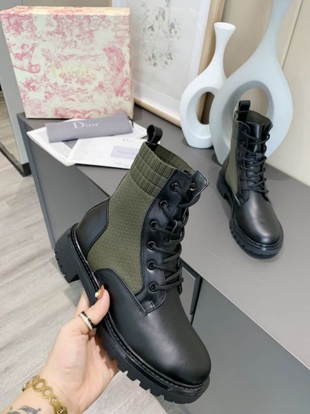 designer womens boots luxury black green leather stitching knitted socks lace-up round head flat heel with box size 35-40
designer womens boots luxury black green leather stitching knitted socks lace-up round head flat heel with box size 35-40