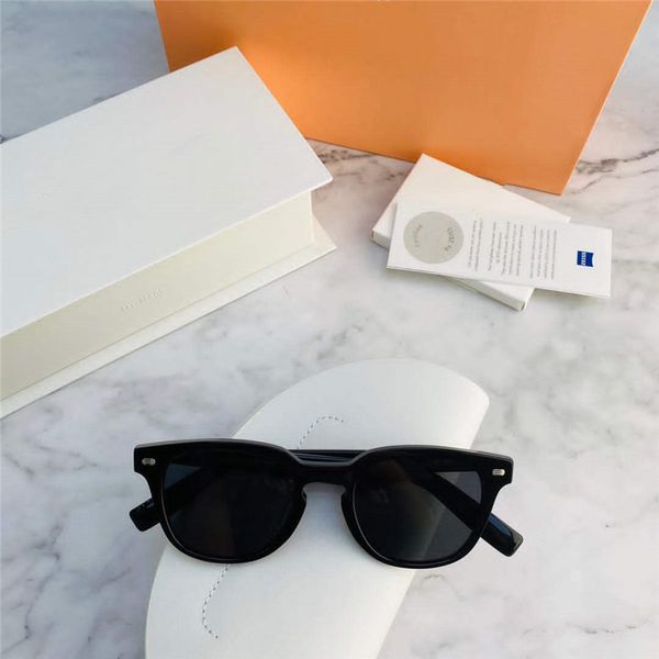 kubo new men women fashion net celebrity net celebrity sunglasses uvstone uses high-quality plates to create cat oval frames to send boxes, White;black
kubo new men women fashion net celebrity net celebrity sunglasses uvstone uses high-quality plates to create cat oval frames to send boxes, White;black