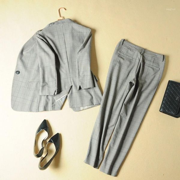 fashion office ladies plaid suit slim fit spring new 2pcs blazer pants suits vintage business work outfits set ensemble femme1, White;black
fashion office ladies plaid suit slim fit spring new 2pcs blazer pants suits vintage business work outfits set ensemble femme1, White;black