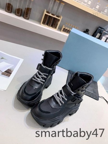 2021 women's strap brushed rois leather and nylon boots ankle combat boots, detachable nylon bag, 55mm rubber tread sole, Black
2021 women's strap brushed rois leather and nylon boots ankle combat boots, detachable nylon bag, 55mm rubber tread sole, Black