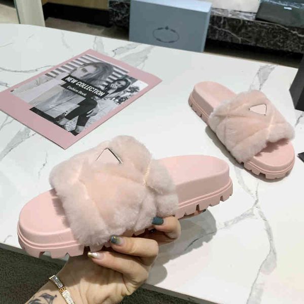 designer autumn winter woolen furry slippers flat stitching wool material multi-color matching classic fashion packaging complete, Black
designer autumn winter woolen furry slippers flat stitching wool material multi-color matching classic fashion packaging complete, Black