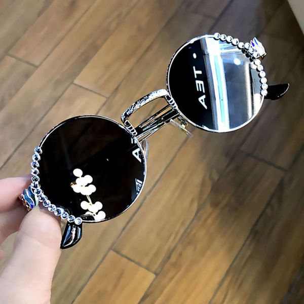 new fashion 2020 sunglass anti women's ultraviolet driving mirror round face small face net red sunglass, White;black
new fashion 2020 sunglass anti women's ultraviolet driving mirror round face small face net red sunglass, White;black