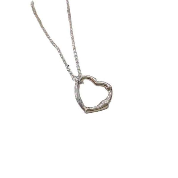 new 925 silver women's bone festival peach heart hollowed out love pendant necklace clavicle chain
new 925 silver women's bone festival peach heart hollowed out love pendant necklace clavicle chain