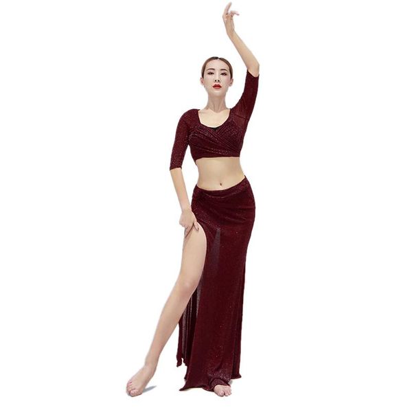 stage wear 2pcs skirt women sequin belly dance costume set bellydance practice clothes female autumn oriental dancing teamwear cloting, Black;red
stage wear 2pcs skirt women sequin belly dance costume set bellydance practice clothes female autumn oriental dancing teamwear cloting, Black;red