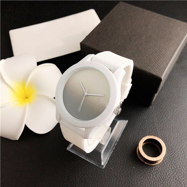 42.8mm mens quartz watches tape high-quality multi-color rhinestone scale dial multiple choices, Slivery;black
42.8mm mens quartz watches tape high-quality multi-color rhinestone scale dial multiple choices, Slivery;black