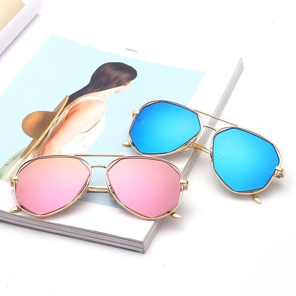 sunglasses polygonal hollow polarized sunglasses, color film personality toad glasses, for men and women, White;black
sunglasses polygonal hollow polarized sunglasses, color film personality toad glasses, for men and women, White;black