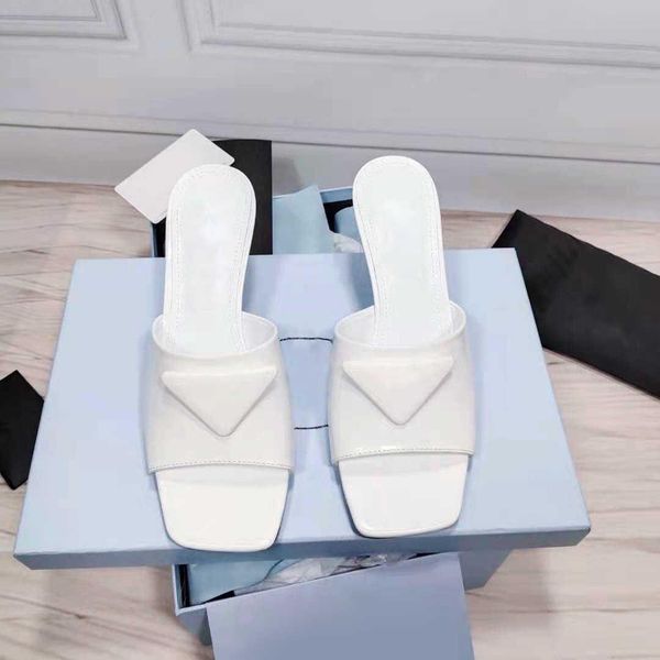 new trend designer women's slippers with low heel comfortable non-slip breathable genuine leather size 34-41 new track 2022 1top, Black
new trend designer women's slippers with low heel comfortable non-slip breathable genuine leather size 34-41 new track 2022 1top, Black