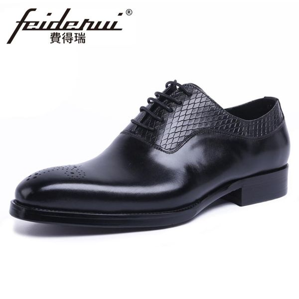 genuine leather men's handmade carved party oxfords round toe man formal dress wedding shoes for gentleman ymx548, Black
genuine leather men's handmade carved party oxfords round toe man formal dress wedding shoes for gentleman ymx548, Black
