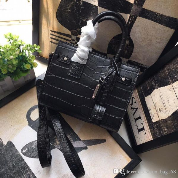 2018 classic women crocodile pattern handbags alligator pattern shoulder bags designer crossbody mini handbags retro women purse
2018 classic women crocodile pattern handbags alligator pattern shoulder bags designer crossbody mini handbags retro women purse