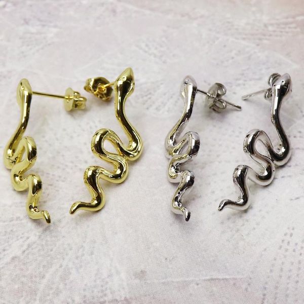 10 pairs snake stud earrings round stud earrings simple style fashion for women jewelry 51193, Golden;silver
10 pairs snake stud earrings round stud earrings simple style fashion for women jewelry 51193, Golden;silver