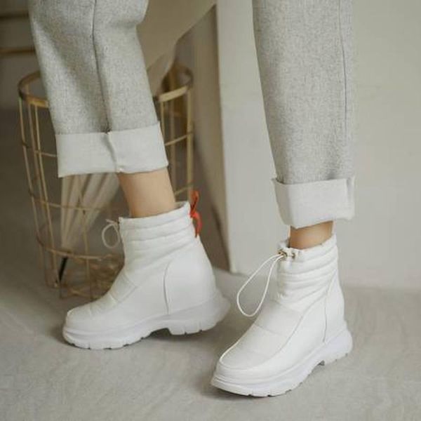 autumn and winter new style cotton shoes keep warm snow boots fashion warm outdoor women's short boots high 4cm plus size 34-43, Black
autumn and winter new style cotton shoes keep warm snow boots fashion warm outdoor women's short boots high 4cm plus size 34-43, Black