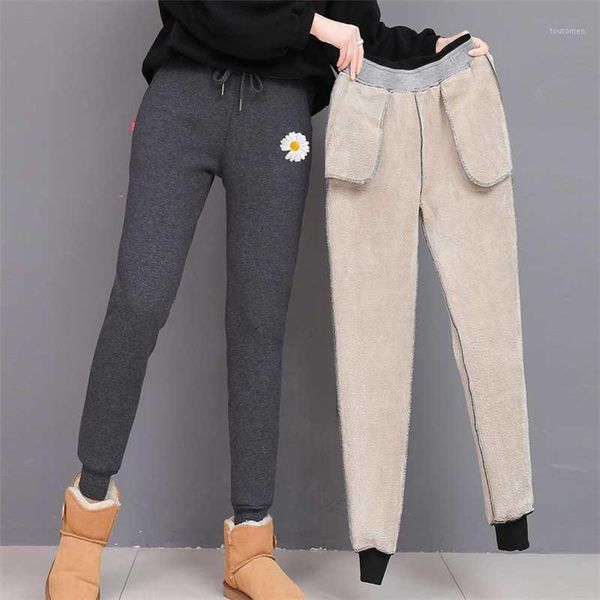 sweatpants women 2020 autumn winter new plus velvet pants thick warm loose harem cashmere outer wear pants cotton trousers m2301, Black;white
sweatpants women 2020 autumn winter new plus velvet pants thick warm loose harem cashmere outer wear pants cotton trousers m2301, Black;white