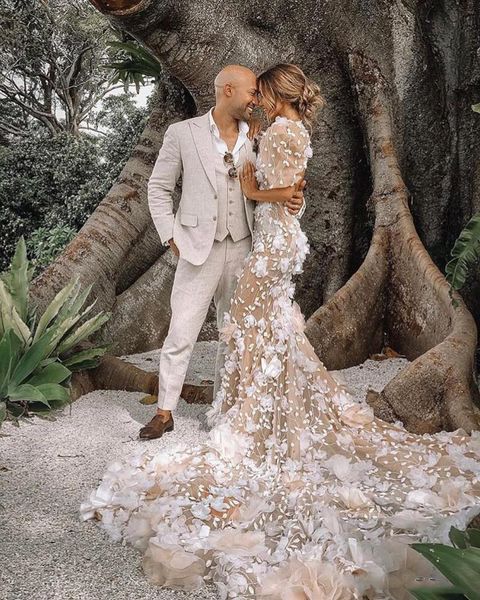 champagne mermaid wedding dresses lace 3d floral appliqued hollow back half long sleeve boho wedding dress beach plus size bridal gowns, White
champagne mermaid wedding dresses lace 3d floral appliqued hollow back half long sleeve boho wedding dress beach plus size bridal gowns, White