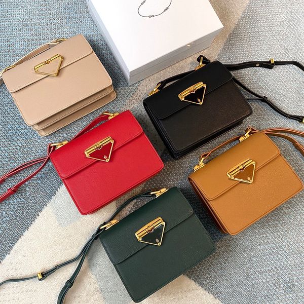 2021 autumn and winter fashion bags cross pattern handbag leather flap one shoulder totes messenger bag
2021 autumn and winter fashion bags cross pattern handbag leather flap one shoulder totes messenger bag