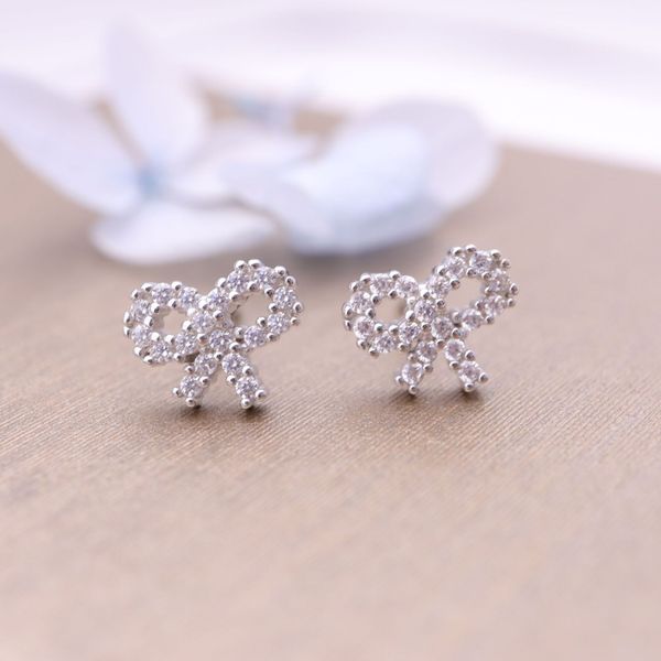 hengsheng s925 silver cross-border один продукт dropshipping лук мода корейский стиль простой циркон стад серьги для женщин
hengsheng s925 silver cross-border один продукт dropshipping лук мода корейский стиль простой циркон стад серьги для женщин