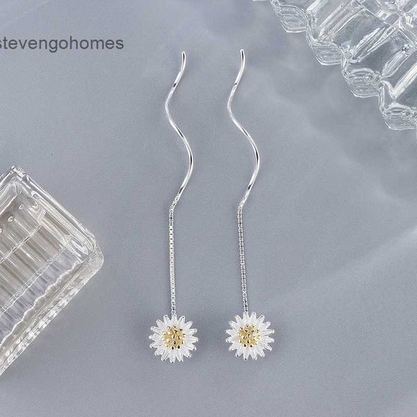 ear s925 fashion pure tremella daisy nail female line simple fresh exquisite jewelry silver earrings, Golden
ear s925 fashion pure tremella daisy nail female line simple fresh exquisite jewelry silver earrings, Golden