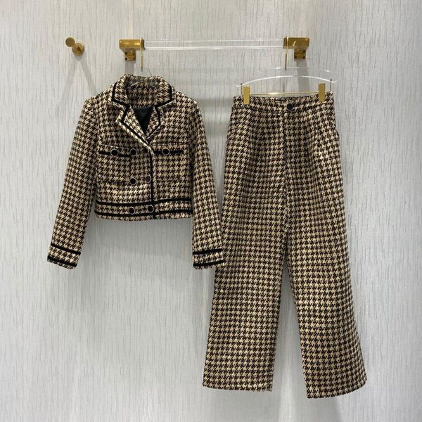 2020 new ladies fashion houndstooth tweed suit jacket + high waist wide leg trousers 2-piece set 1104, White
2020 new ladies fashion houndstooth tweed suit jacket + high waist wide leg trousers 2-piece set 1104, White