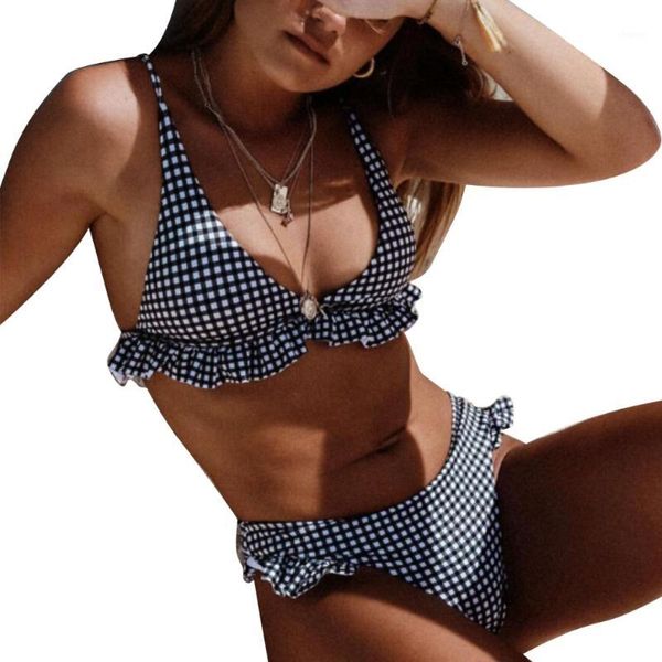 2pcs/set women plaid set ruffled swim wear bathing suit new bikinis women high waisted bra & brief sets1, Red;black
2pcs/set women plaid set ruffled swim wear bathing suit new bikinis women high waisted bra & brief sets1, Red;black