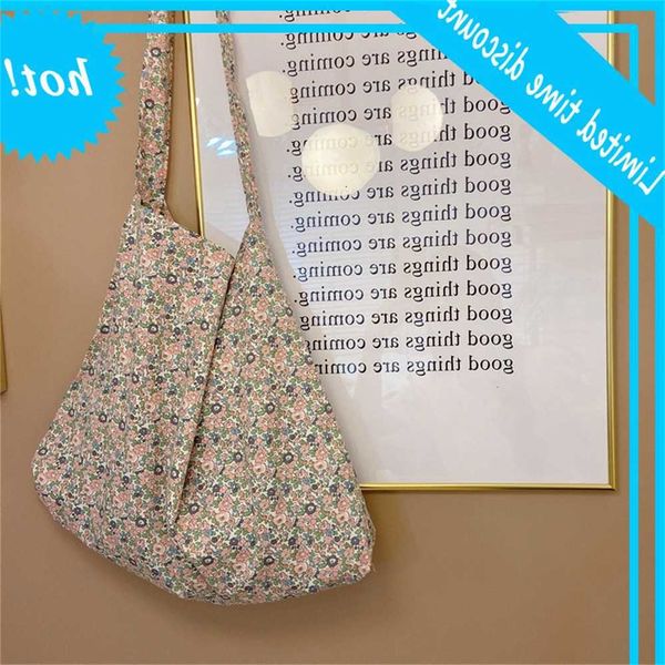 04161 self made korean ins small fresh brocade canvas student literature and art handbag single shoulder bag
04161 self made korean ins small fresh brocade canvas student literature and art handbag single shoulder bag