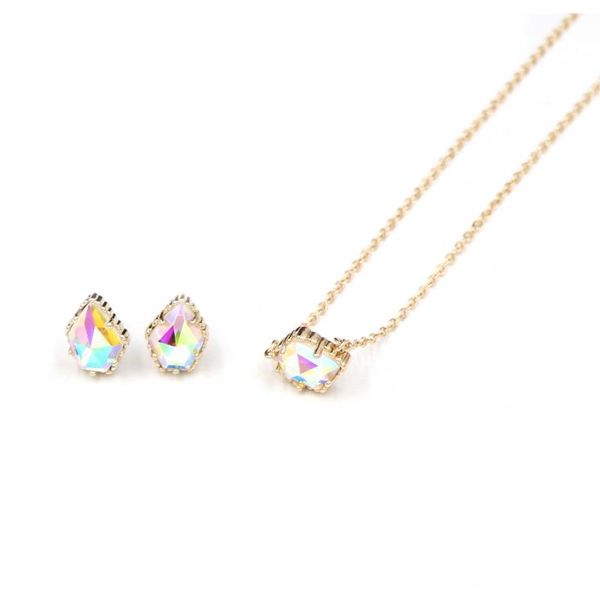 2020 new fashion small five sides dichroic crystal stone pendant necklace womens, Golden;silver
2020 new fashion small five sides dichroic crystal stone pendant necklace womens, Golden;silver