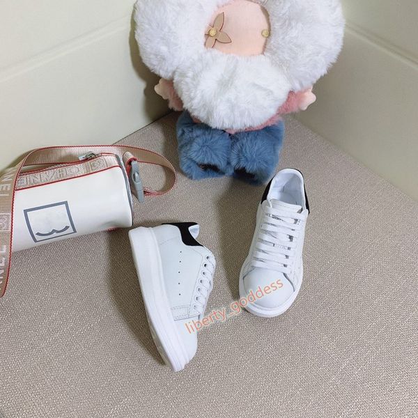 new velvet kids shoes chaussures enfants platform casual shoes childrens leather white sneakers with shoe box, Black;red
new velvet kids shoes chaussures enfants platform casual shoes childrens leather white sneakers with shoe box, Black;red