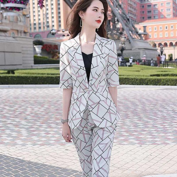 pink striped half sleeve pant suits women 2 piece set business interview career set blazer and pant for office lady work wear1, White;black
pink striped half sleeve pant suits women 2 piece set business interview career set blazer and pant for office lady work wear1, White;black