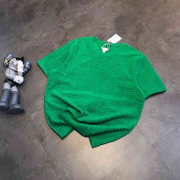 2022 factory wholesale new korean couple green towel embroidered flocking lattice loose casual versatile round neck fashion green short slee, White
2022 factory wholesale new korean couple green towel embroidered flocking lattice loose casual versatile round neck fashion green short slee, White