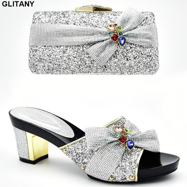 latest design african women wedding shoes and bag set decorated with rhinestone shoe and bag set for party in women party pumps, Black
latest design african women wedding shoes and bag set decorated with rhinestone shoe and bag set for party in women party pumps, Black