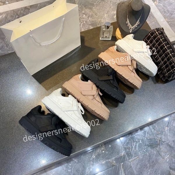 the men speed trainer black walking sneakers men women black red casual shoes fashion paris sneakers lzl201209
the men speed trainer black walking sneakers men women black red casual shoes fashion paris sneakers lzl201209