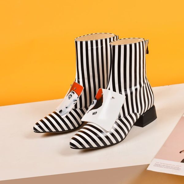 egonery women shoes winter new fashion pointed toe genuine leather ankle boots women mid heels plus size zip shoes drop shipping 201021, Black
egonery women shoes winter new fashion pointed toe genuine leather ankle boots women mid heels plus size zip shoes drop shipping 201021, Black