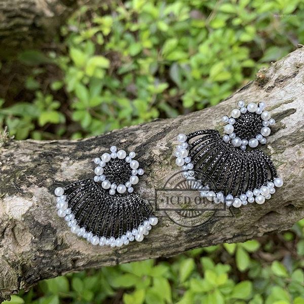 micro pave black cz cubic zirconia pearl fashion stylish women stud earrings ear jackets earrings1, Golden
micro pave black cz cubic zirconia pearl fashion stylish women stud earrings ear jackets earrings1, Golden