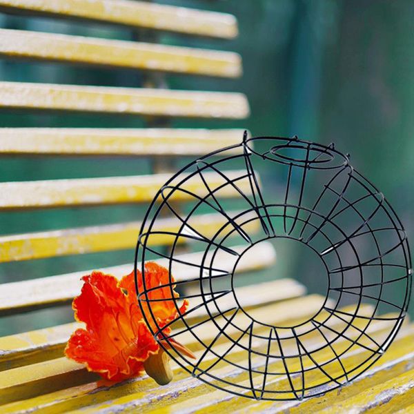 simple design bird feeder, metal wire wild hanging feeding station for garden yard outside decoration
simple design bird feeder, metal wire wild hanging feeding station for garden yard outside decoration