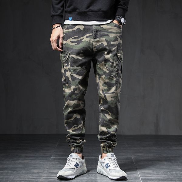 2021 new fashion streetwear men jeans loose fit big pocket casual cargo pants military camouflage hip hop joggers trousers vvak, Blue
2021 new fashion streetwear men jeans loose fit big pocket casual cargo pants military camouflage hip hop joggers trousers vvak, Blue