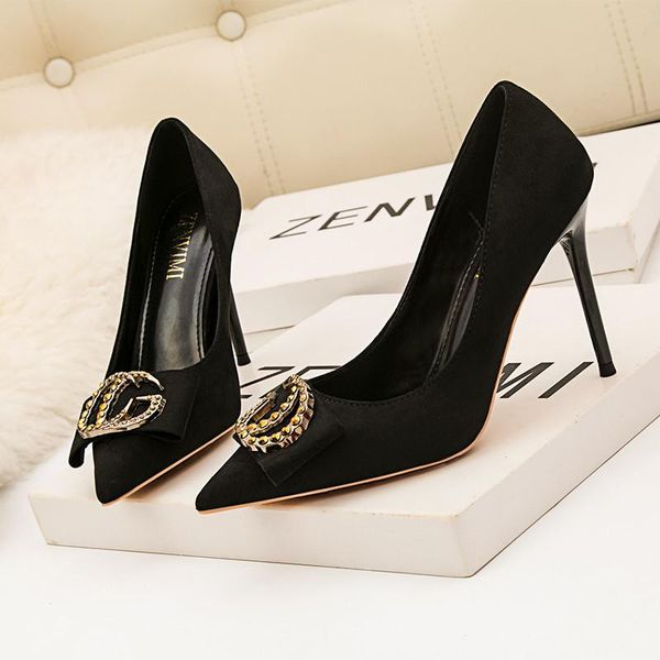 new fashion elegant banquet women's high heel suede diamond metal button wedding shoes single shoes, Black
new fashion elegant banquet women's high heel suede diamond metal button wedding shoes single shoes, Black