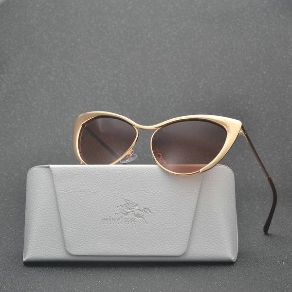 fashion rose gold mirror sunglasses women brand designer metal frame lady sun glasses cat female fml, White;black
fashion rose gold mirror sunglasses women brand designer metal frame lady sun glasses cat female fml, White;black