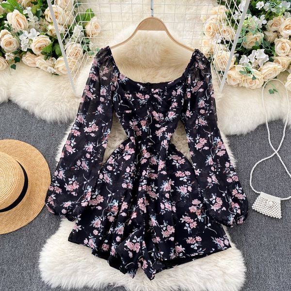 2021 new floral ruched neck puff office boho printing holiday short overalls vbtp, Black;white
2021 new floral ruched neck puff office boho printing holiday short overalls vbtp, Black;white