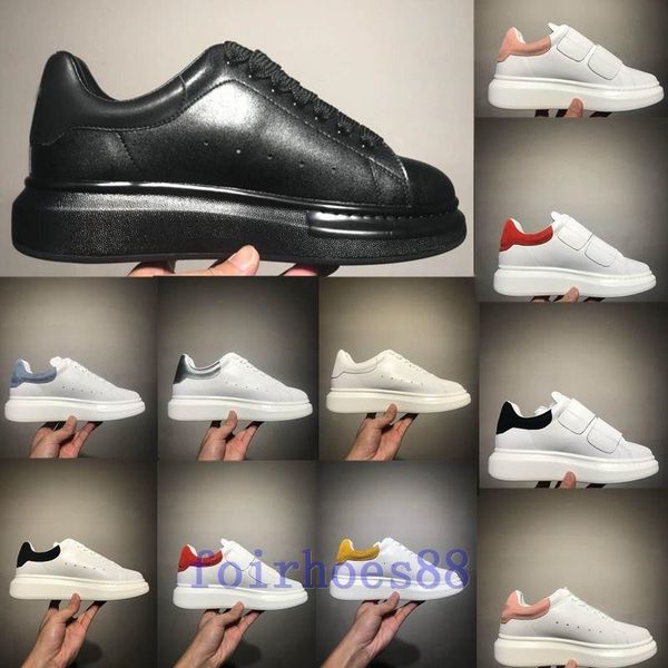 new platform shoes reflective triple black velvet white golden mens womens casual party dress fashion leather shoes
new platform shoes reflective triple black velvet white golden mens womens casual party dress fashion leather shoes