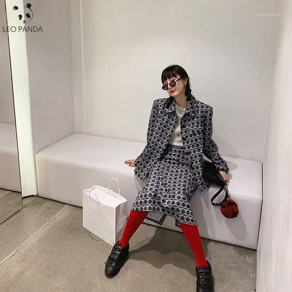 work dresses vintage autumn winter thicken women pant suit light green notched blazer jacket & skirt 2021 office wear suits female sets1, White;black
work dresses vintage autumn winter thicken women pant suit light green notched blazer jacket & skirt 2021 office wear suits female sets1, White;black