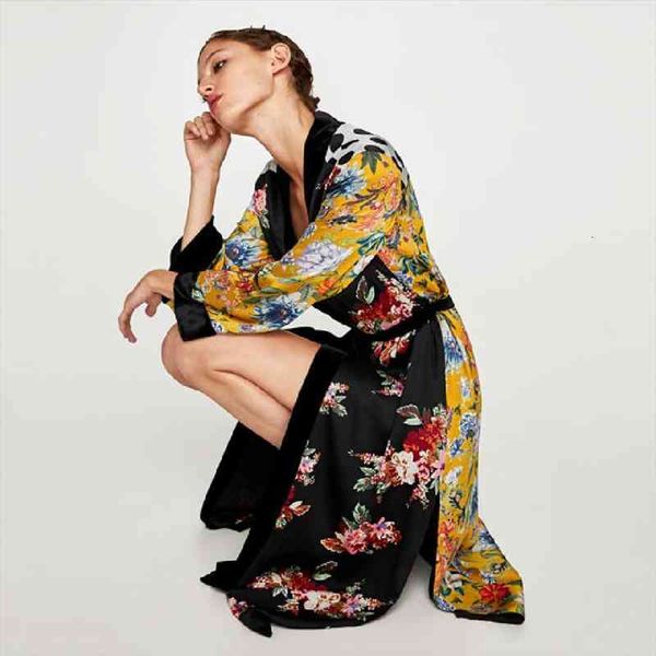 vintage floral print long kimono plus size elegant street wear summer clothing for women and blouses boho shirts a836, White
vintage floral print long kimono plus size elegant street wear summer clothing for women and blouses boho shirts a836, White