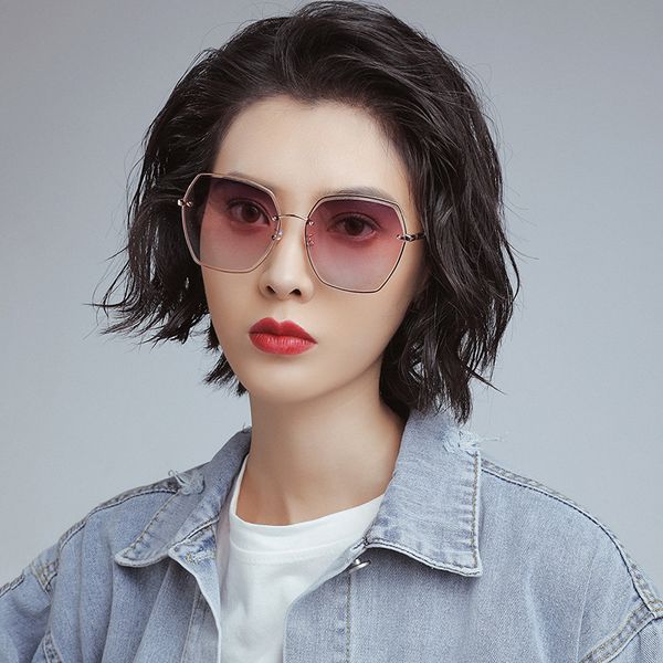 2020 new fashion polarized sunglasses women 6124 korean large frame sunglasses women trend driving glasses, White;black
2020 new fashion polarized sunglasses women 6124 korean large frame sunglasses women trend driving glasses, White;black