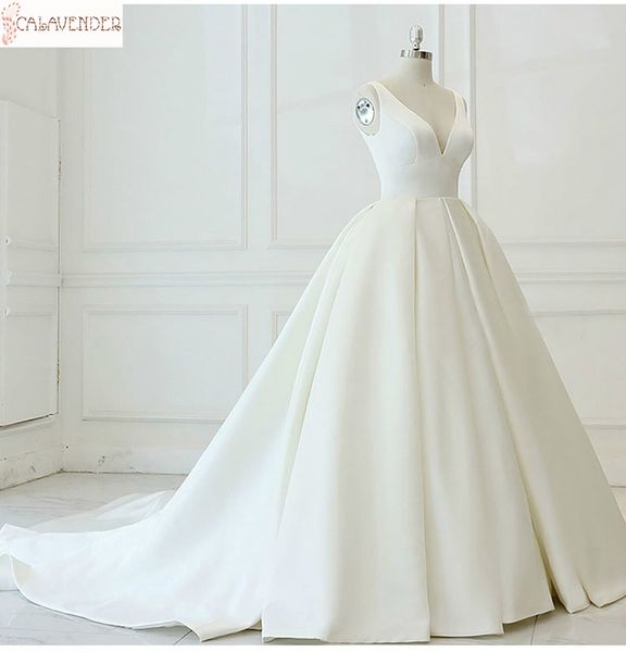 белый бальное платье атласная v-образным вырезом backless свадебное платье драпированные юбки платье де novia пункт бода гражданского узелок, White
белый бальное платье атласная v-образным вырезом backless свадебное платье драпированные юбки платье де novia пункт бода гражданского узелок, White